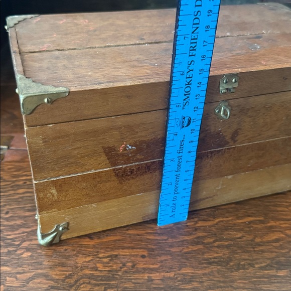 VTG MCM Rustic Wooden Storage Box with Brass Accents & Wooden Tray - Picture 11 of 17